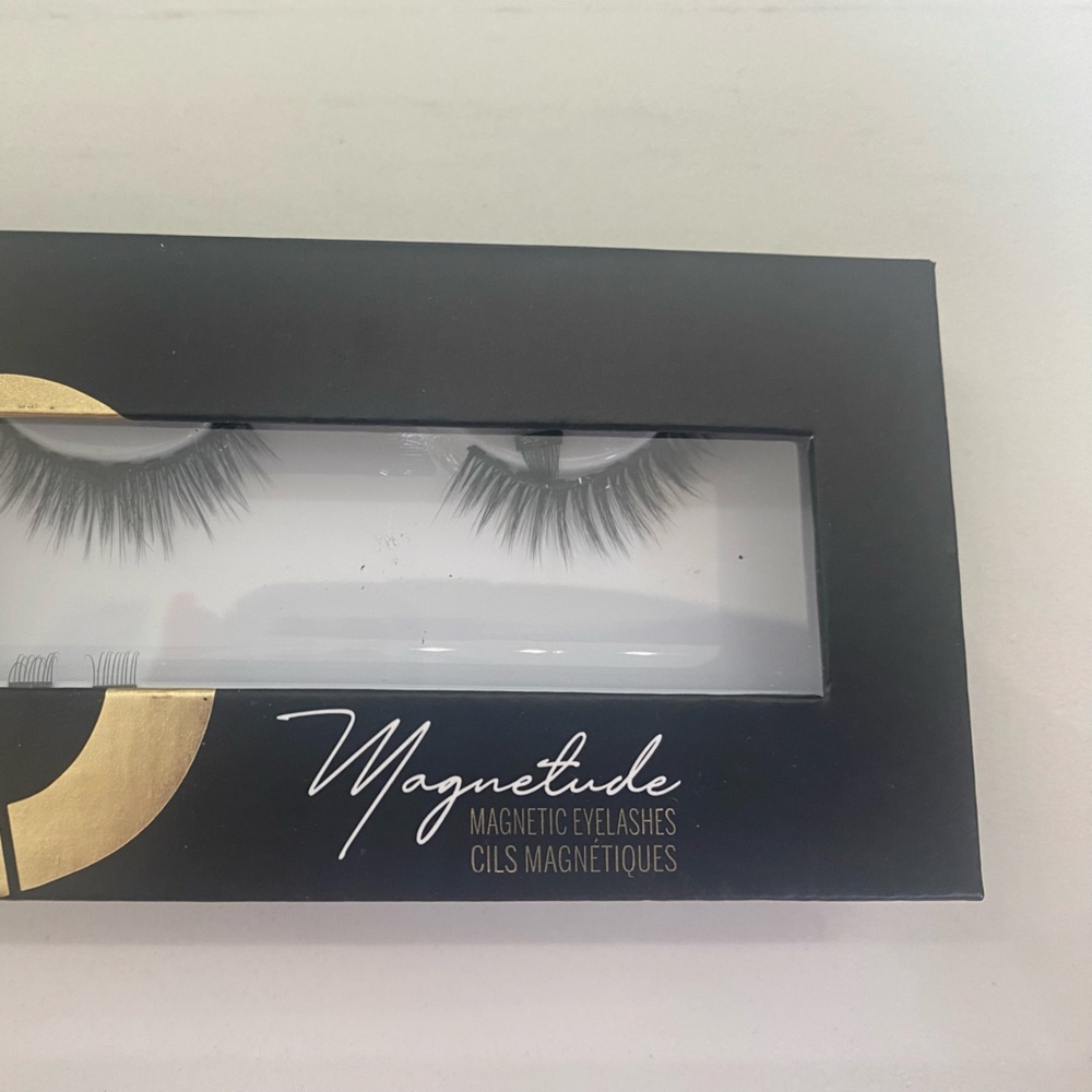 Nwt Magnetude Magnetic Eyelashes - Black and Gold